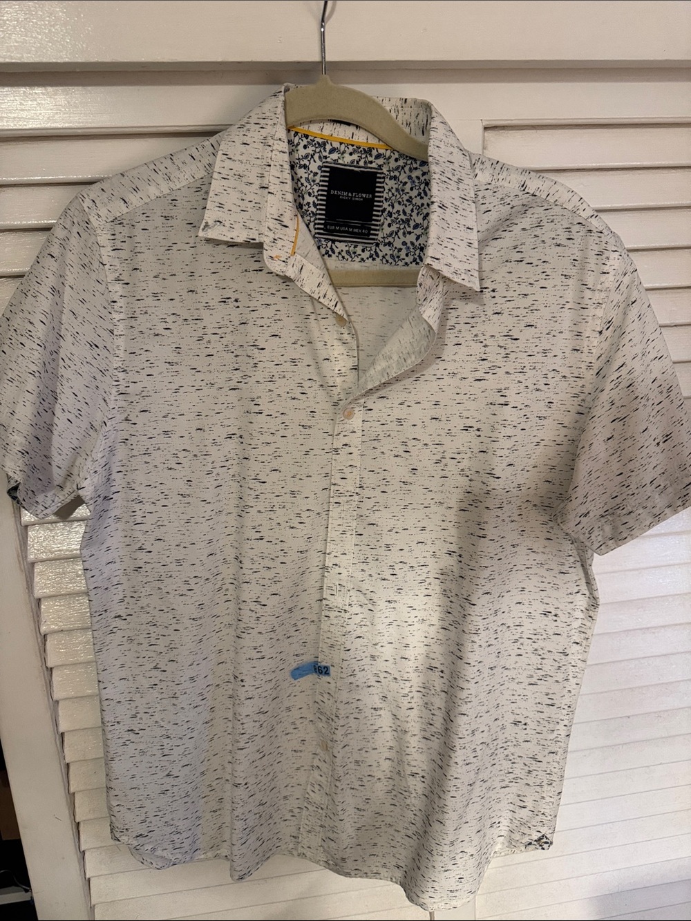Denim & Flower Heathered White Short-Sleeve Button-Down Shirt